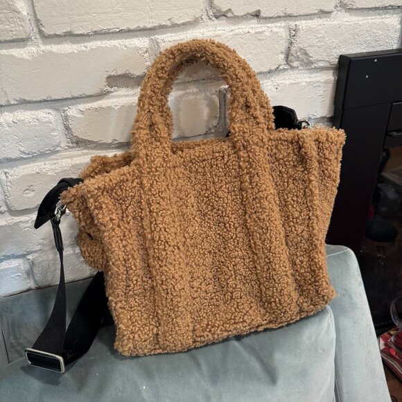 Marc Jacobs The Teddy Medium Tote Bag - Picture 3 of 5